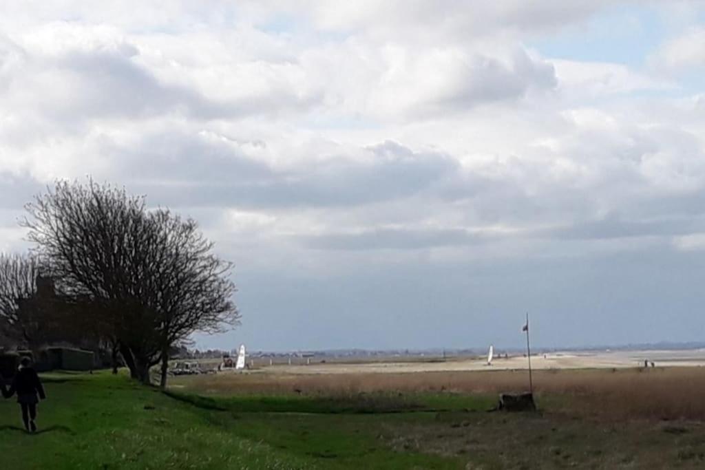 Vue Mer Pour Une Escale En Baie Du Mt-St-Michel Cherrueix ภายนอก รูปภาพ